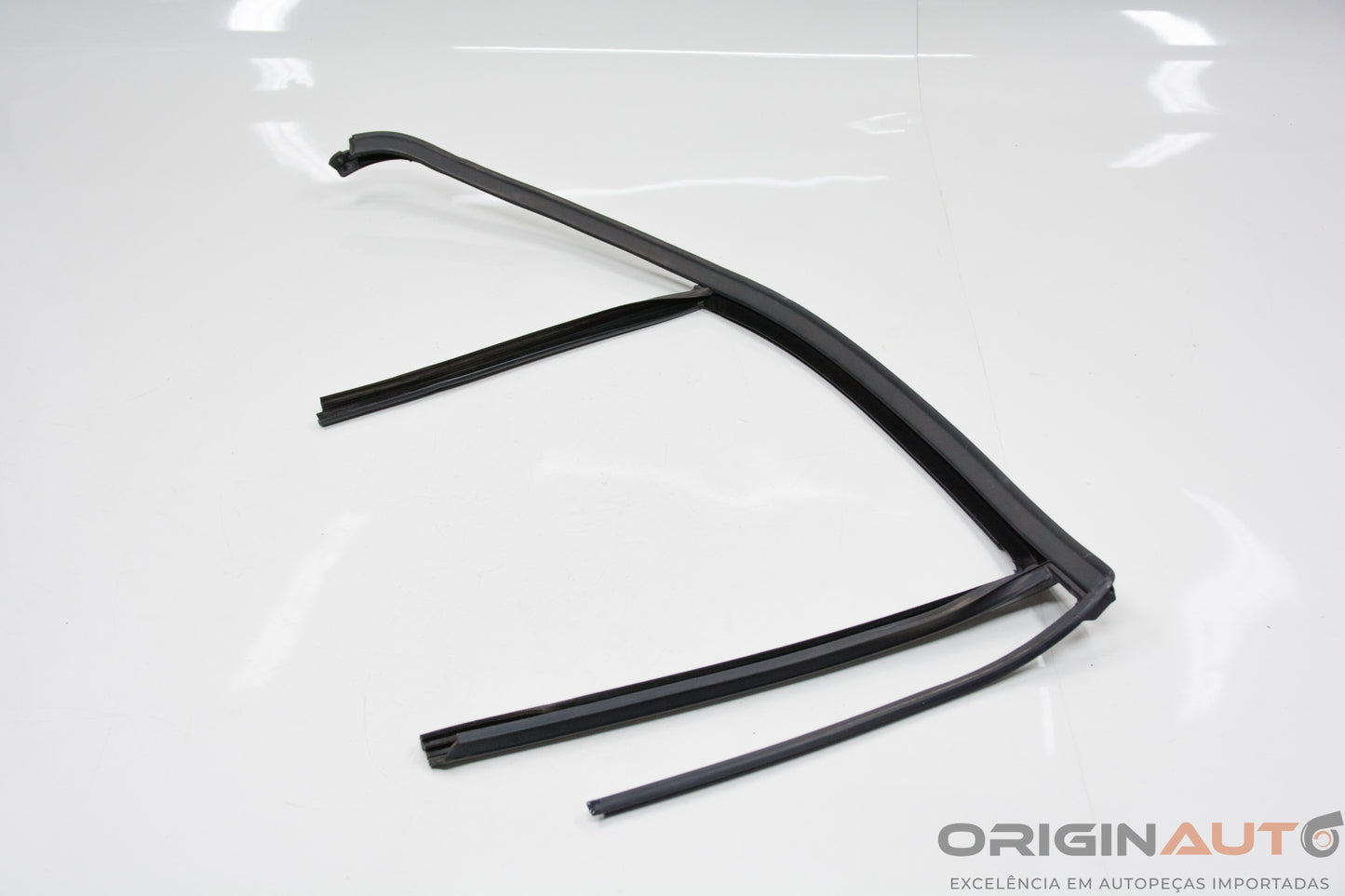 Canaleta De Porta Traseiro Direito Mercedes-Benz C200 Cgi 2011 A2047351125