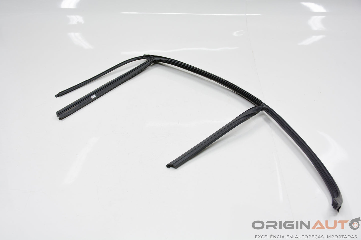 Canaleta De Porta Traseiro Direito Mercedes-Benz C200 Cgi 2011 A2047351125