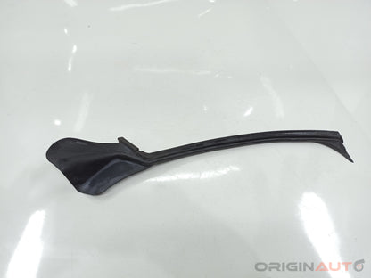 Vedação Porta Traseira Direita Coluna C Bmw 320I Gt F34 2015 7289954