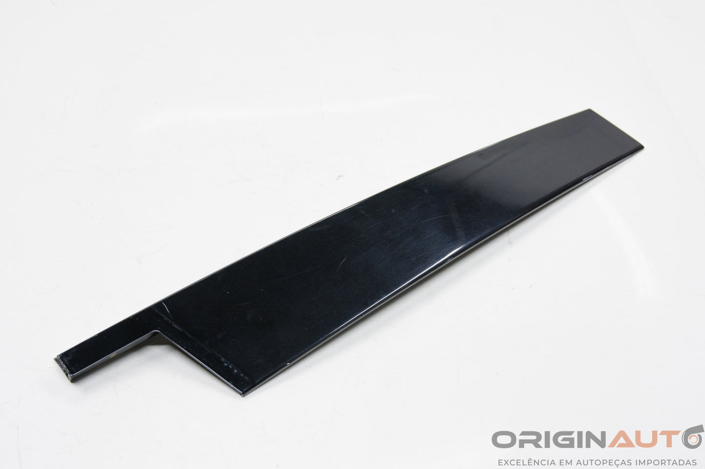 Acabamento Black Piano Tras Dir Mercedes-Benz C200 Cgi 2011 A2046900487