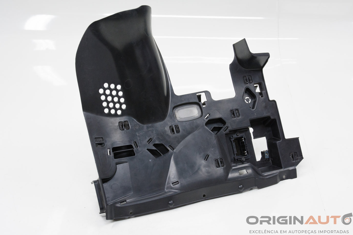 Acabamento Interno Inferior Motorista Mercedes-Benz C200 Cgi 2011 A2046800108