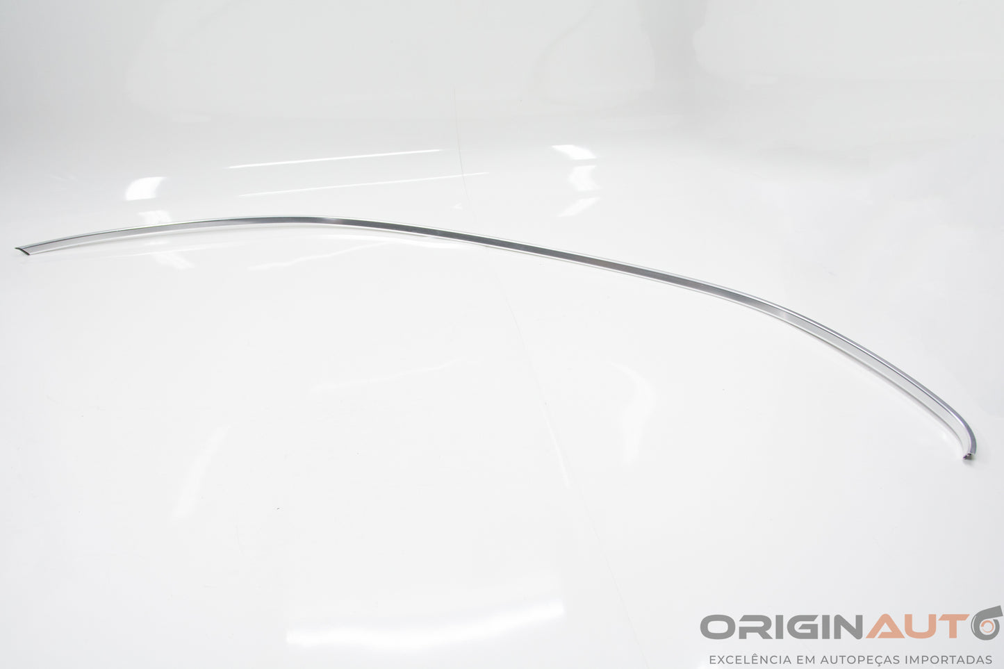 Friso Externo Arco Porta Esquerdo Mercedes-Benz C200 Cgi 2011 A2046900780