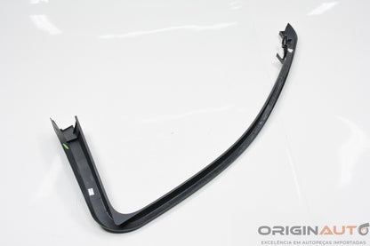 Moldura Canaleta Dianteira Esquerda Mercedes-Benz C200 Cgi 2011 A2047250171