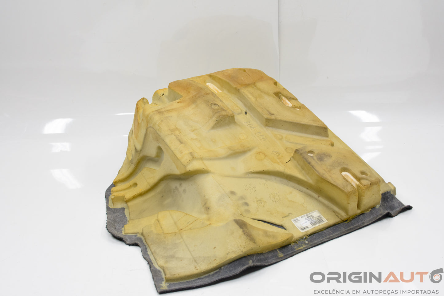 Forracao Assoalho Dianteiro Esquerdo Mercedes-Benz C200 Cgi 2011 A2046800140
