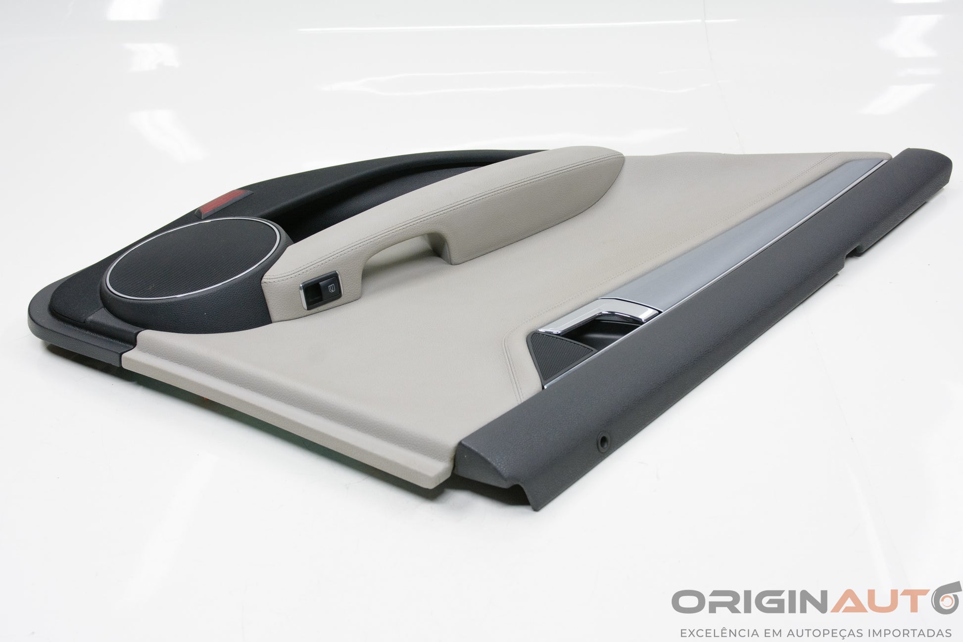 Forro Porta Traseira Esquerda Mercedes-Benz C200 Cgi 2011 A2047302462