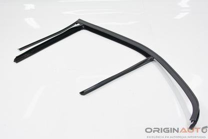 Canaleta De Porta Traseiro Esquerdo Mercedes-Benz C200 Cgi 2011 Sem/Co