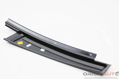 Acabamento Black Piano Traseiro Esquerdo Mercedes-Benz C200 Cgi 2011 A2046900387