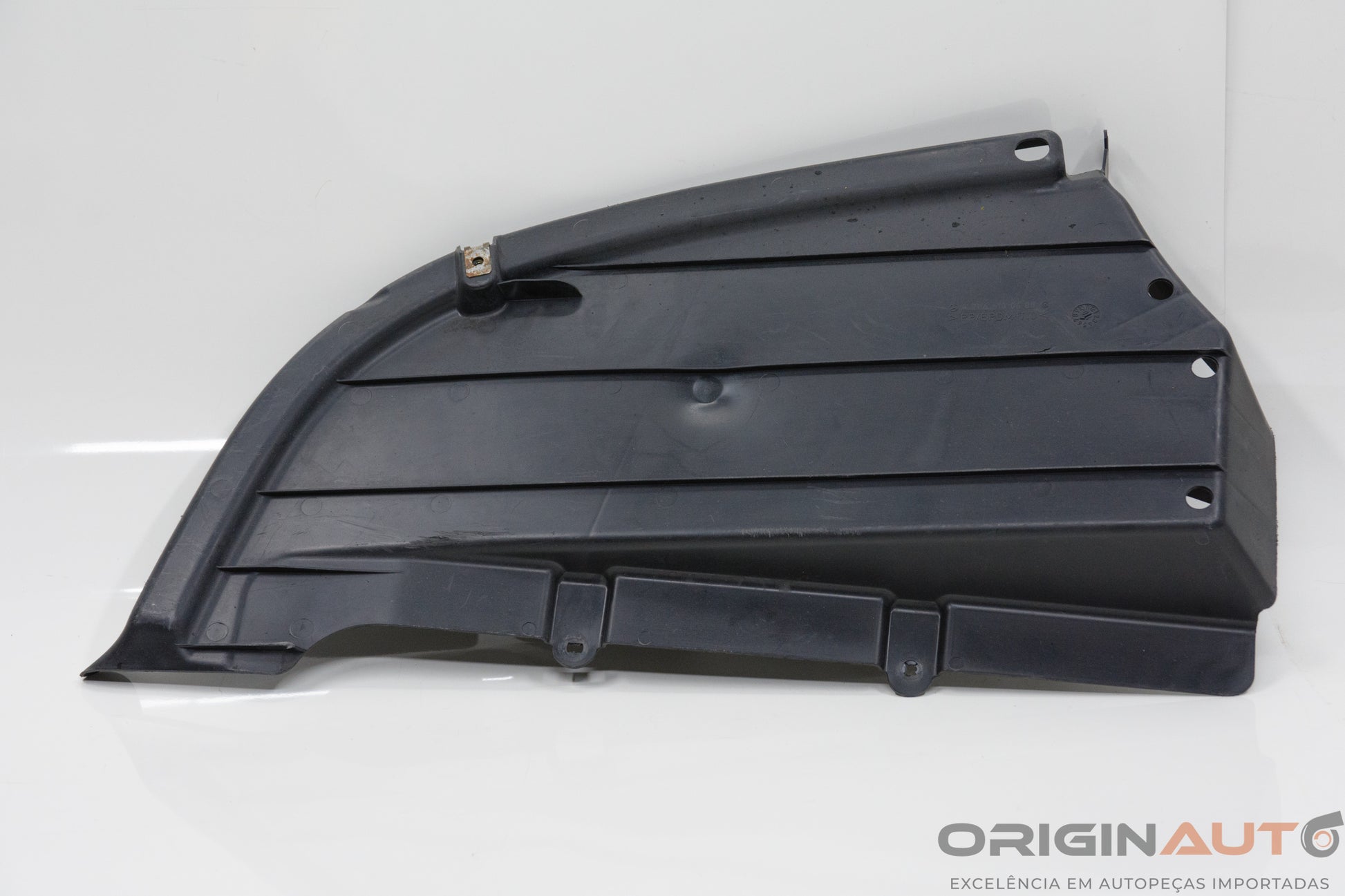 Acabamento Tampa Bateria Mercedes-Benz C200 Cgi 2011 A2046100608