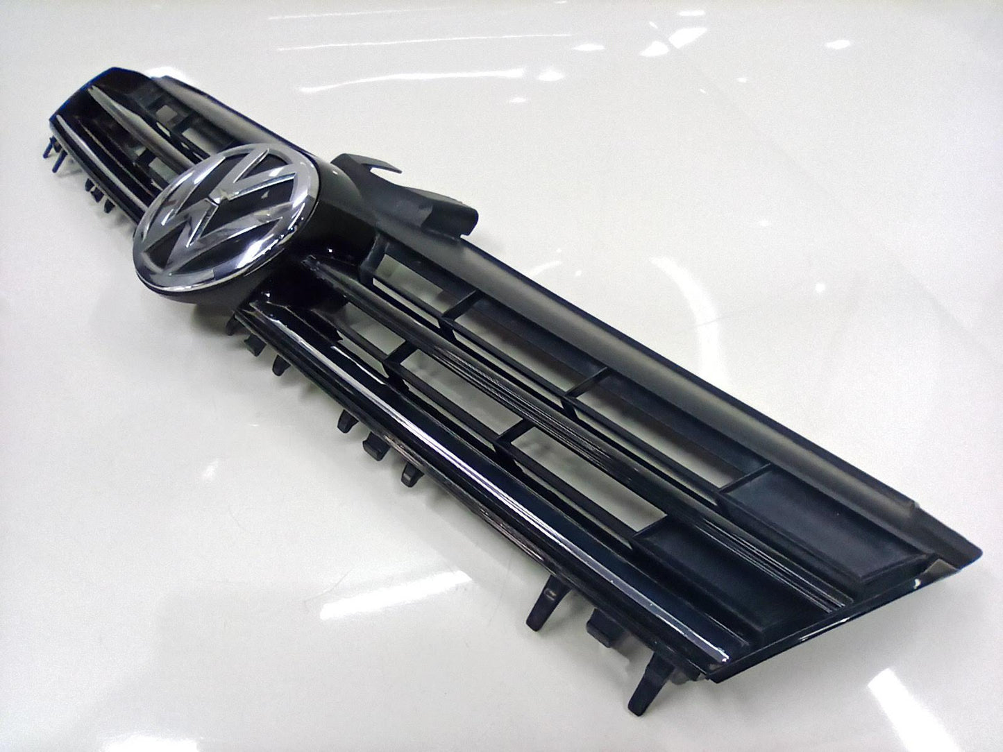 Grade Parachoque Volkswagen Golf 1.4 TSI 2015 5Gm853651Bzll Detalhe