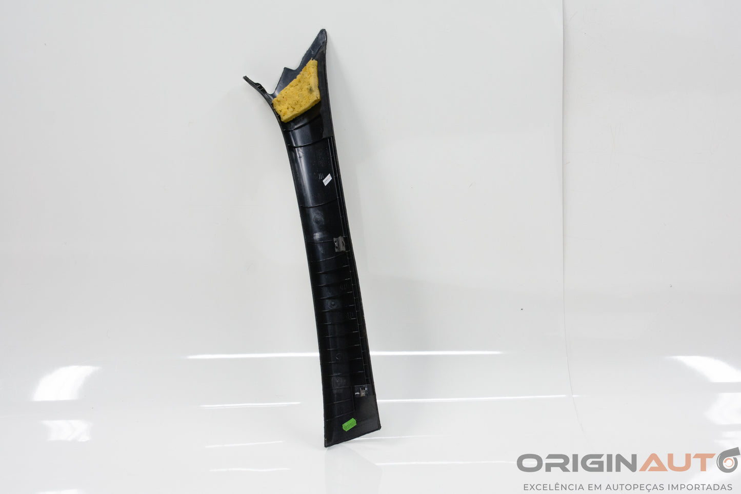 Acabamento Coluna A Esquerda Mercedes-Benz C200 Cgi 2011 A2046902126