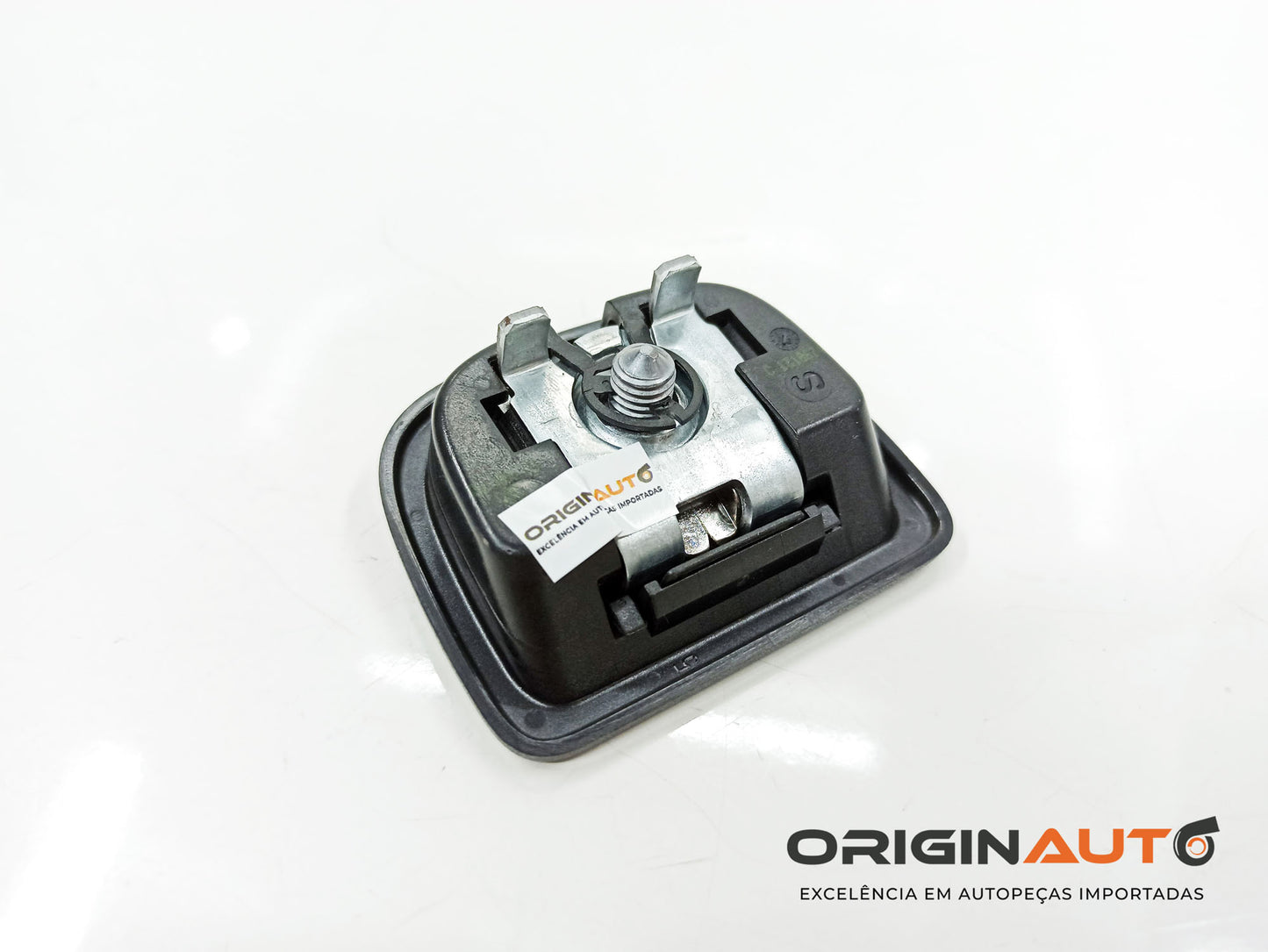 Gancho Rede Porta Malas VW Golf 1.4 TSI 2015 8V0863503B