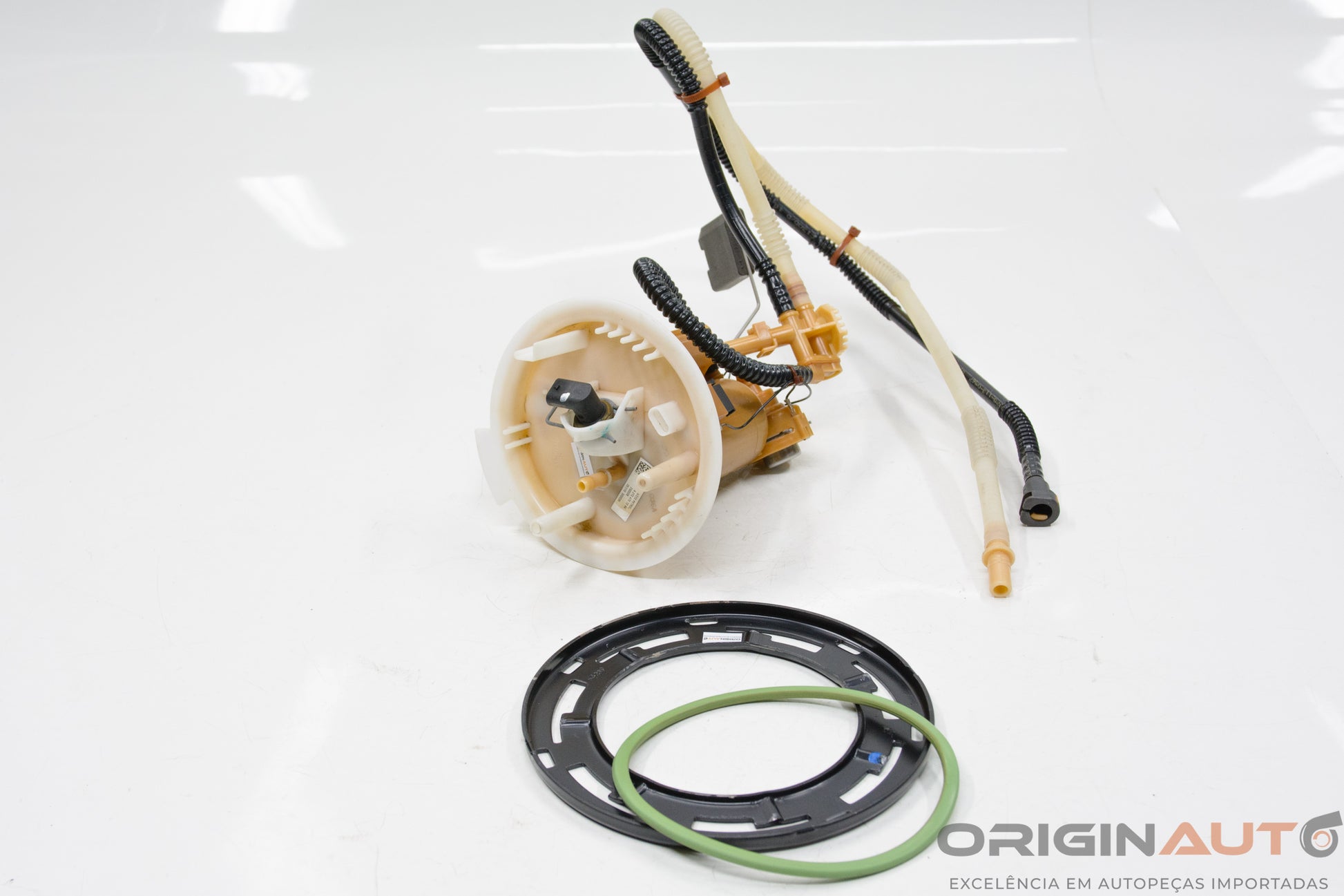 Bomba De Combustivel Mercedes-Benz C200 Cgi 2011 A2124701394