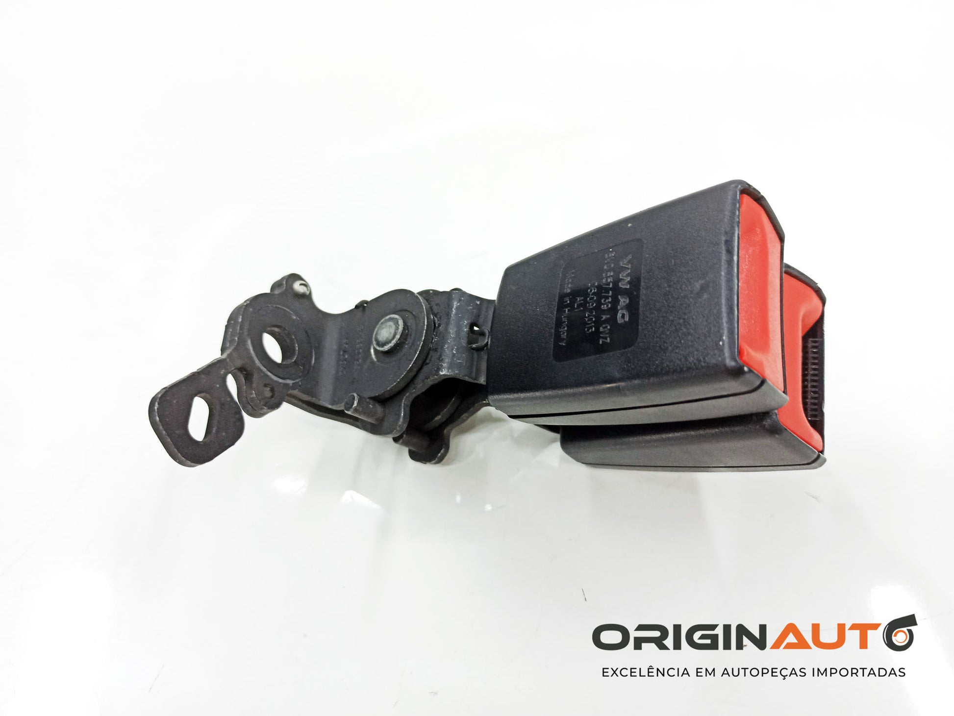 Trava Cinto Seguranca Central Tras Volkswagen Golf Mk7 2015 8V0857739