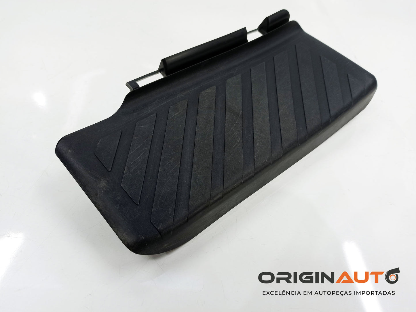 Acabamento Descanso Pe Volkswagen Golf Mk7 Confortline 2015 5Q1864777