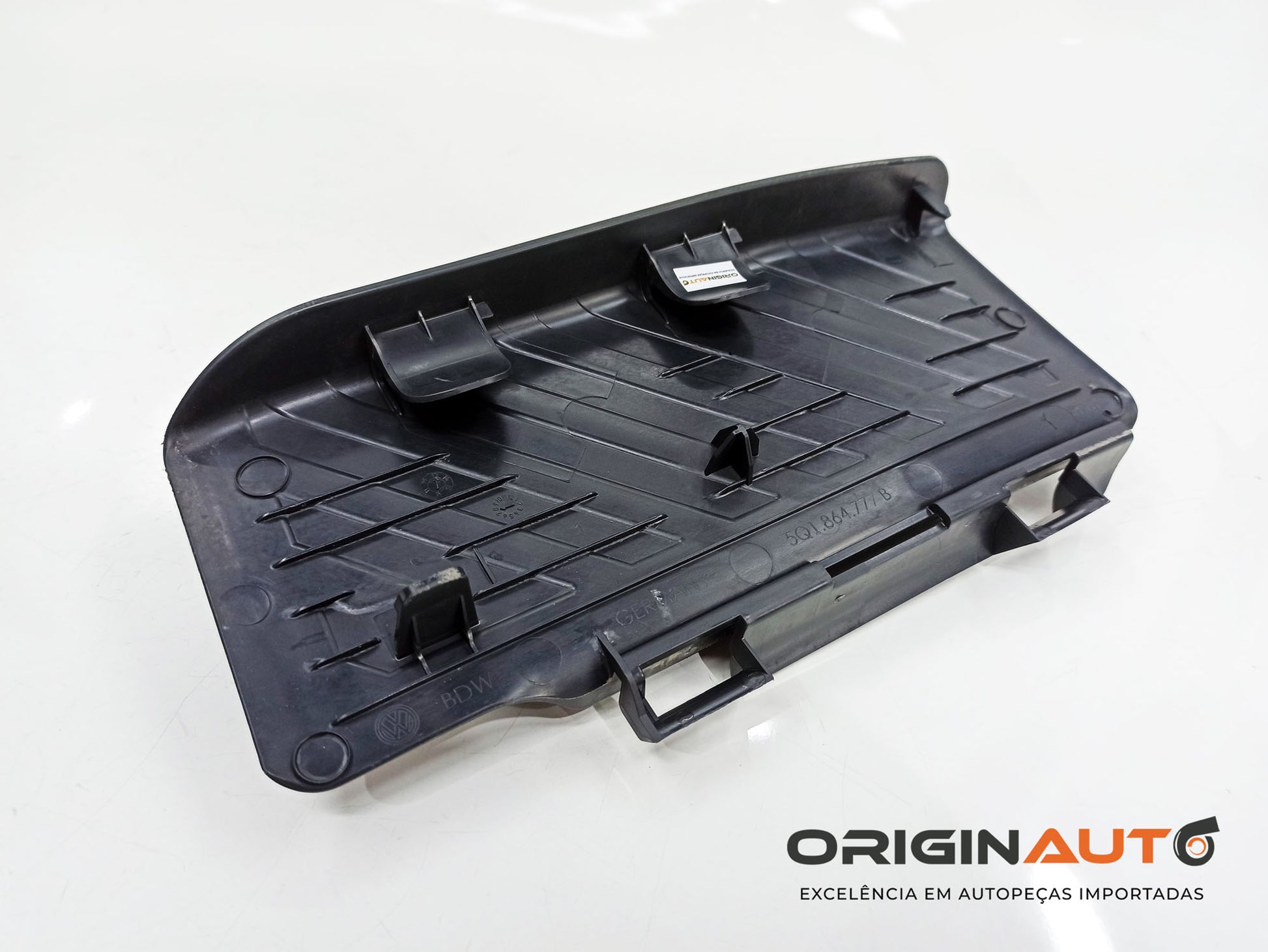 Acabamento Descanso Pe Volkswagen Golf Mk7 Confortline 2015 5Q1864777