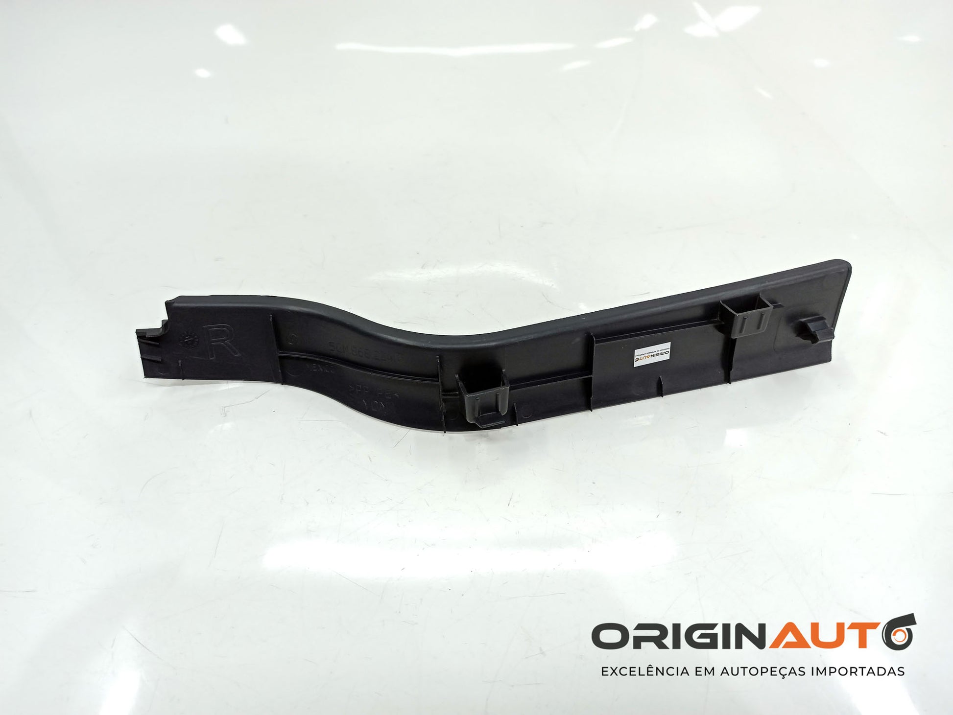 Acabamento Direito Painel Volkswagen Golf Mk7 Confortline 2015 5Gm868224