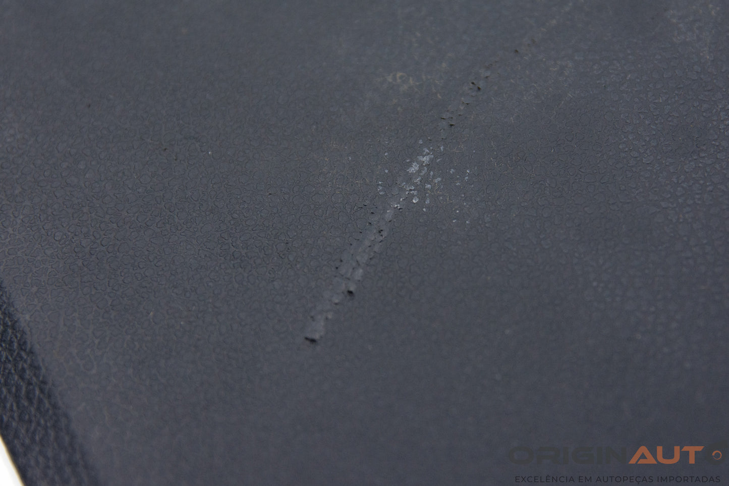 Acabamento Dianteiro Esquerdo Mercedes-Benz C200 Cgi 2011 A2046881306