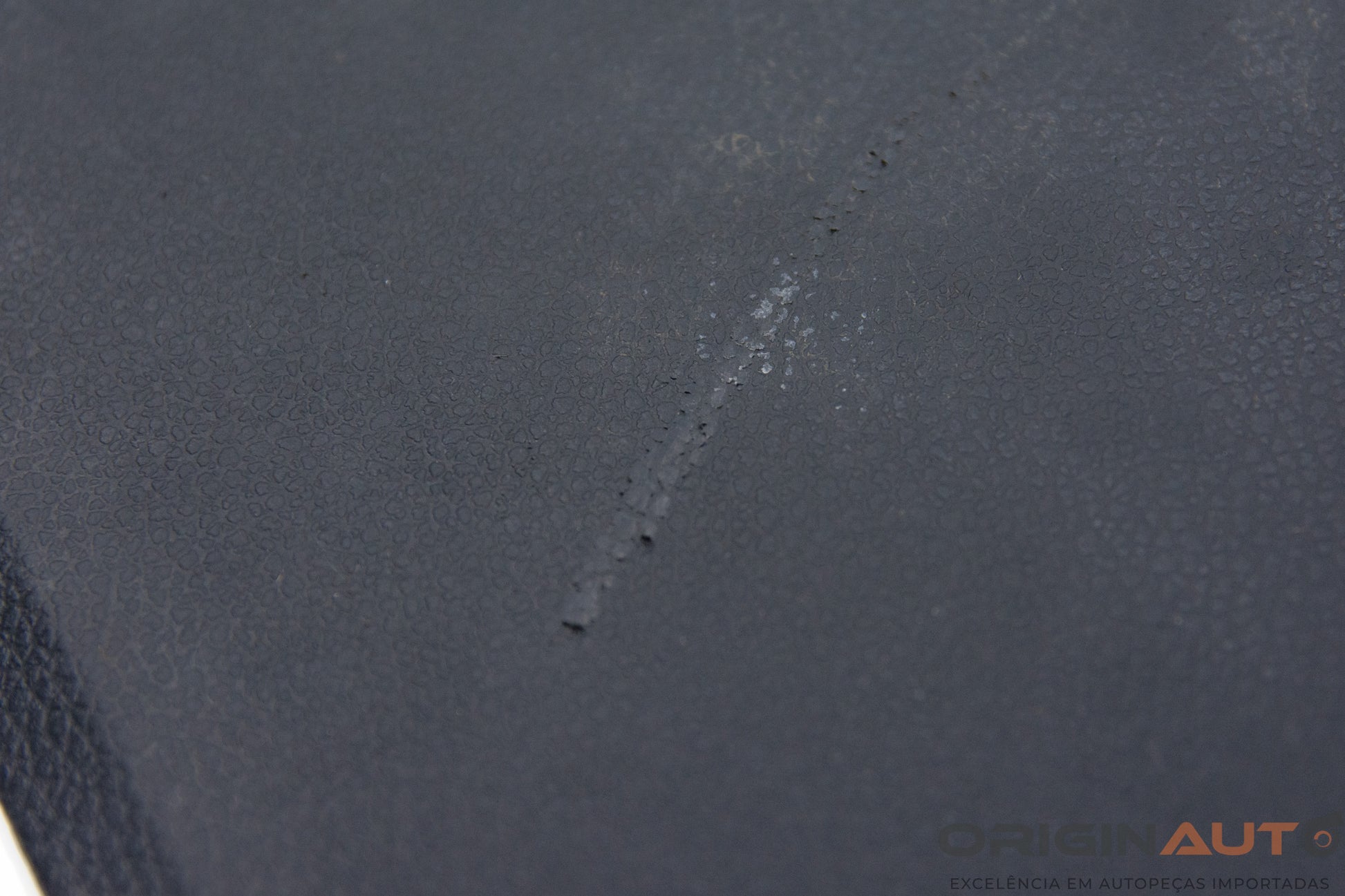 Acabamento Dianteiro Esquerdo Mercedes-Benz C200 Cgi 2011 A2046881306