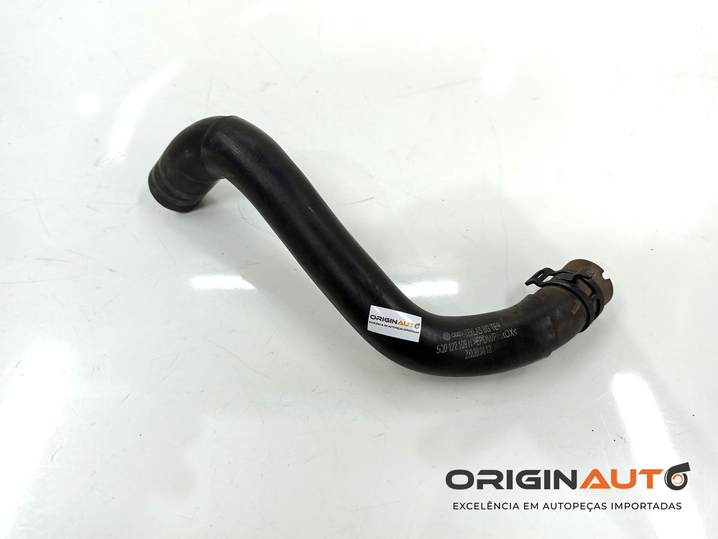 Tubo Flexivel Radiador Volkswagen Golf Mk7 Confortline 2015 5Q0122109