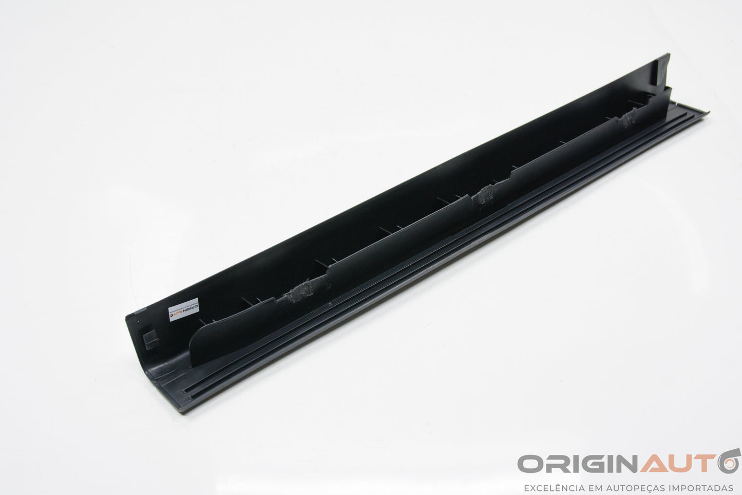 Acabamento Soleira Dianteira Direita Mercedes-Benz C200 Cgi 2011 A2046860036