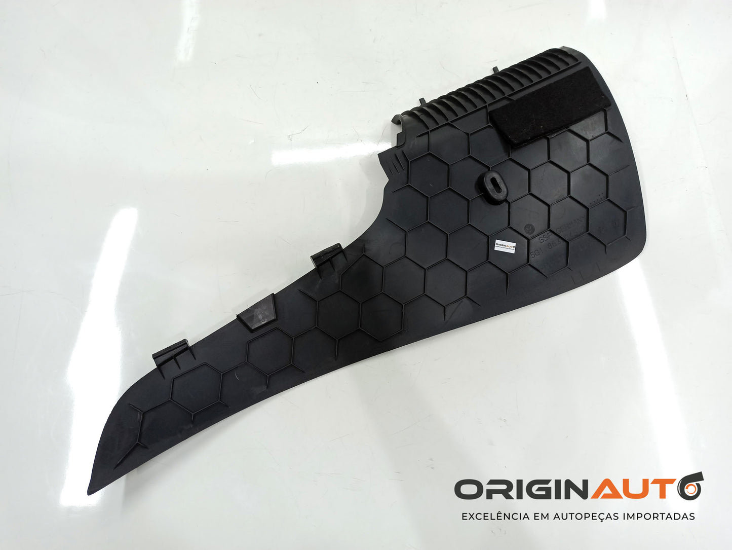 Acabamento Console Lado Esq Volkswagen Golf Mk7 Confortline 2015 5G1863045