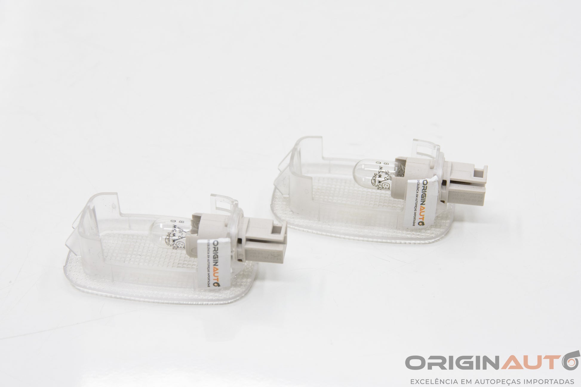 Par Luz Cortesia Interna Mercedes-Benz C200 Cgi 2011 A2218200401