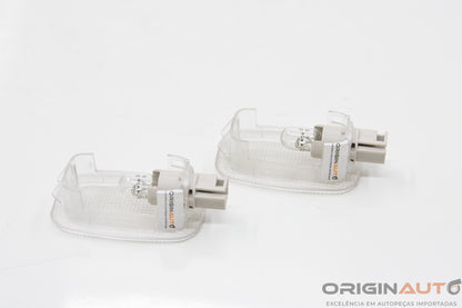 Par Luz Cortesia Interna Mercedes-Benz C200 Cgi 2011 A2218200401