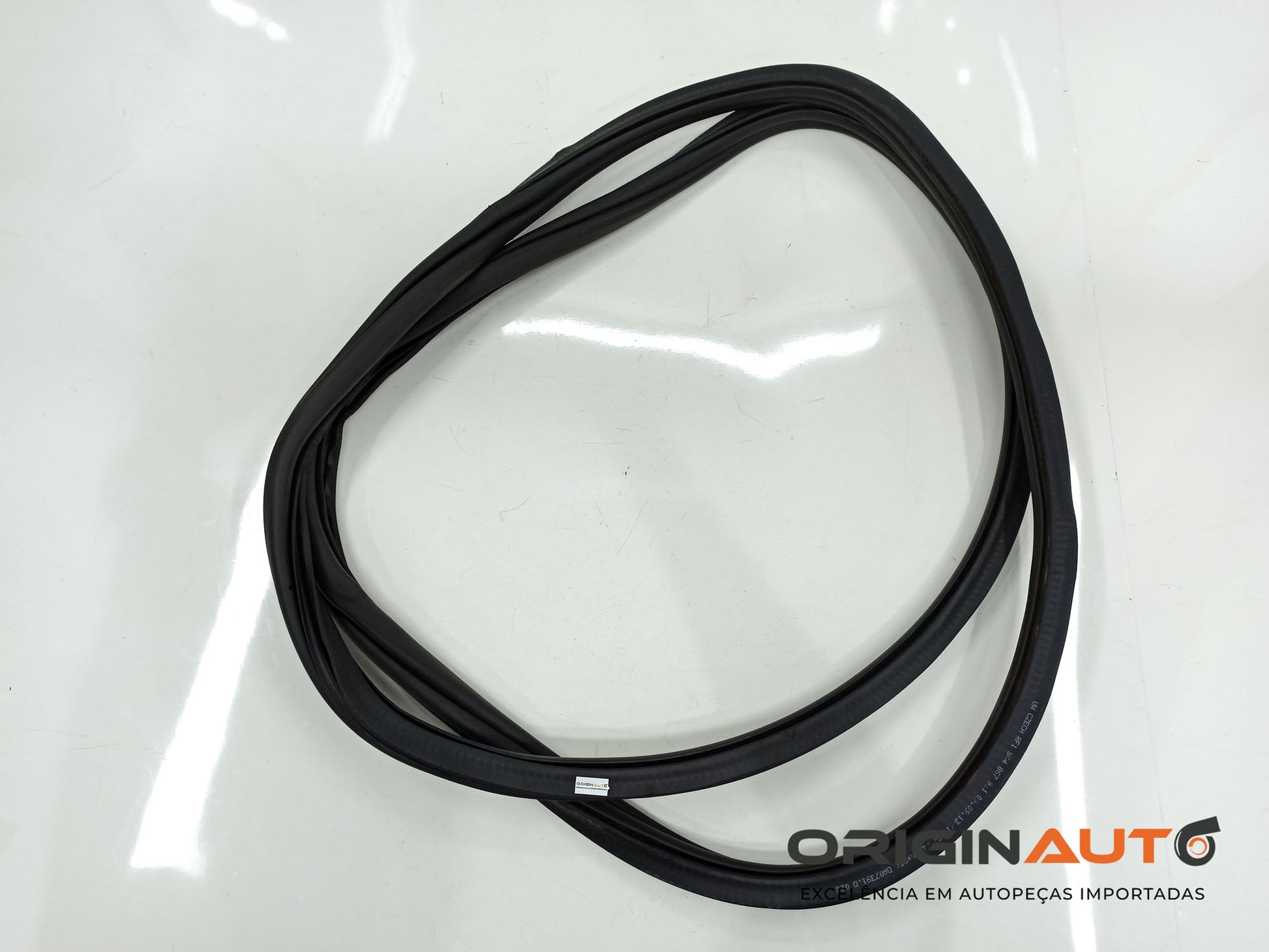 Borracha Porta Dianteira Esquerda Volkswagen Golf Confortiline 2015 5G4831055