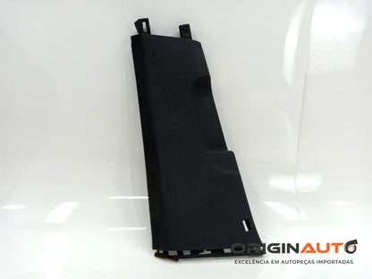 Acabamento Inferior Coluna Direita Volkswagen Golf Highline 2014 5Gm867291