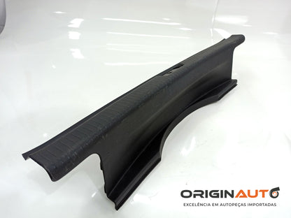 Acabamento Porta Mala Volkswagen Golf Highline 2014 5Gm863459