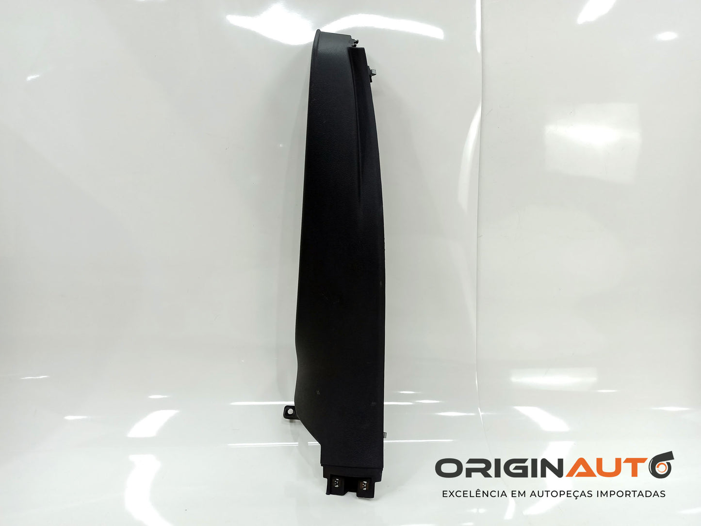 Acabamento Coluna Traseira Esquerda Volkswagen Golf Highline 2014 5Gm867765