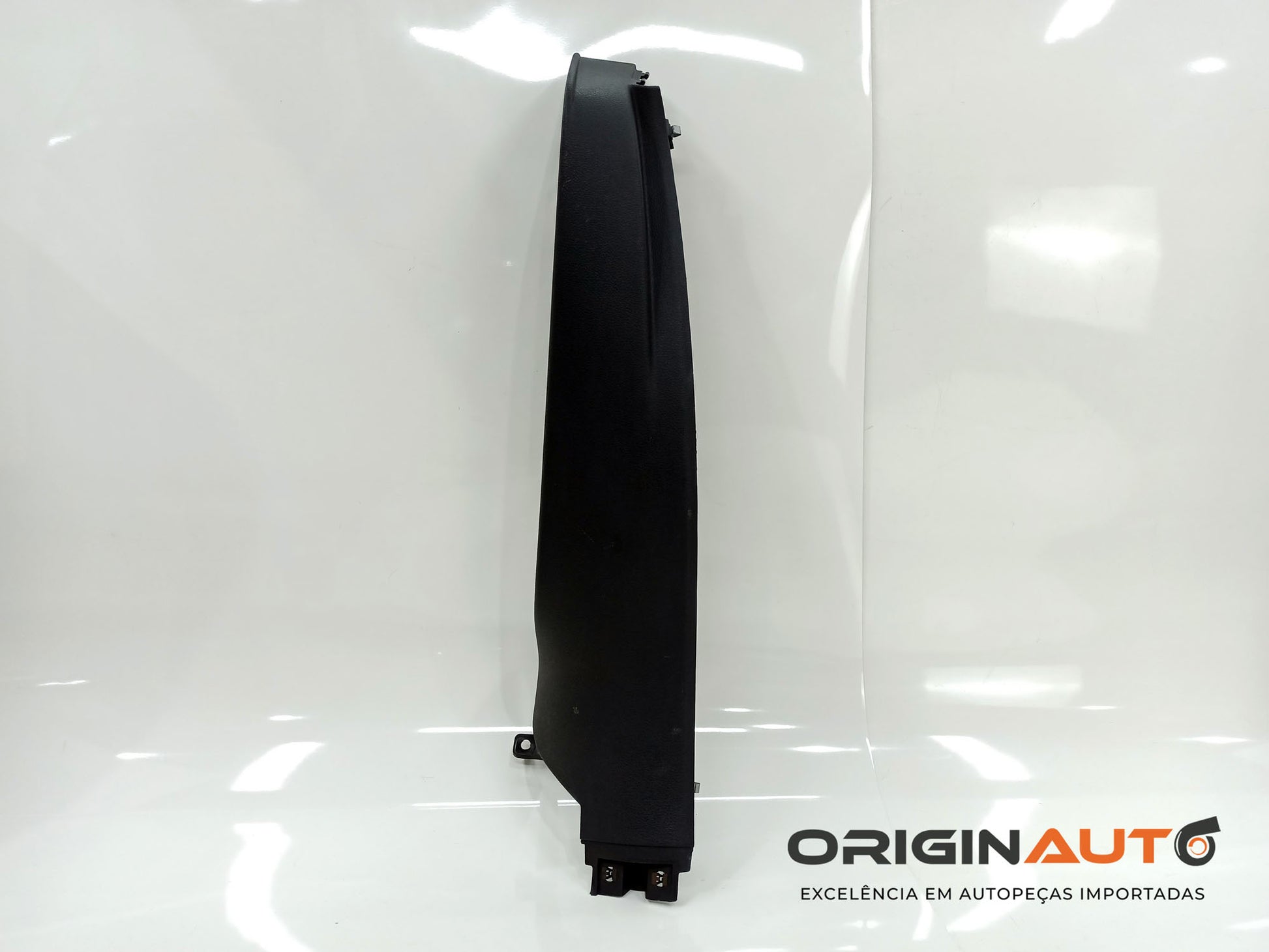 Acabamento Coluna Traseira Esquerda Volkswagen Golf Highline 2014 5Gm867765