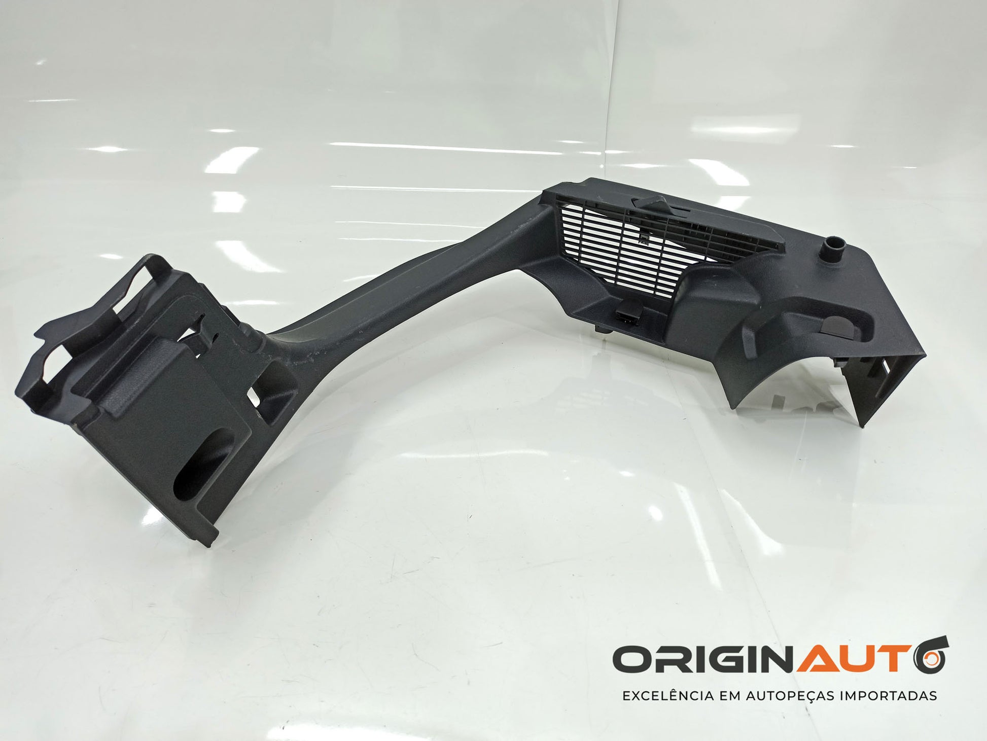 Suporte Tampao Bagagito Volkswagen Golf Highline 2014 5Gm867761