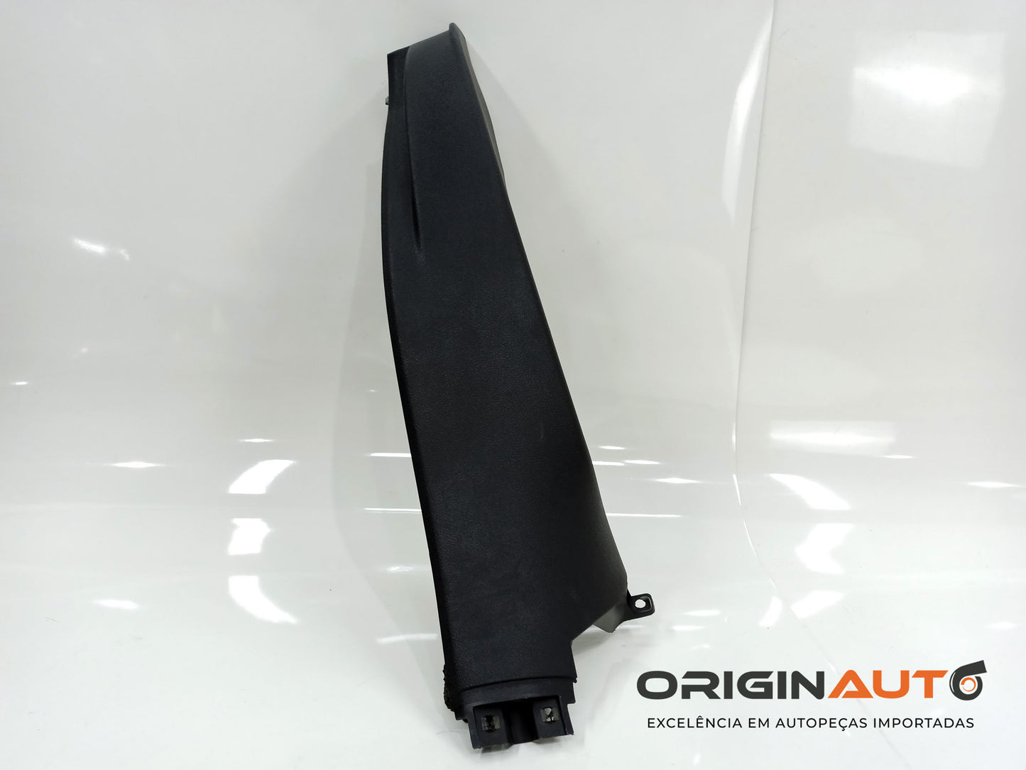 Acabamento Coluna Traseira Direita Volkswagen Golf Highline 2014 5Gm867766