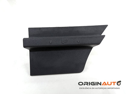 Suporte Revestimento Lateral Esquerdo Volkswagen Golf Highline 2014 5G6867461