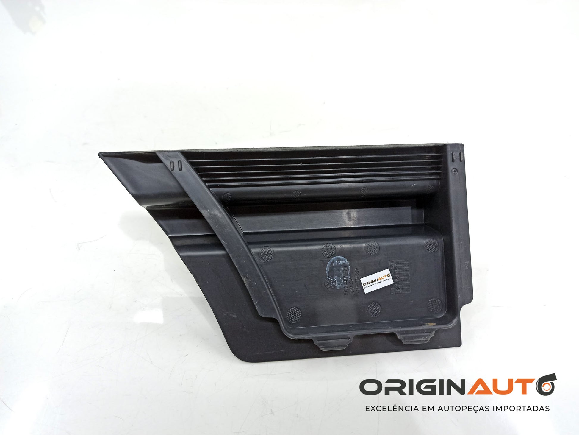 Suporte Revestimento Lateral Esquerdo Volkswagen Golf Highline 2014 5G6867461