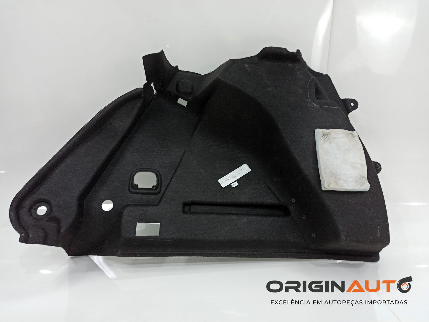 Forracao Lateral Esquerda Porta Malas Volkswagen Golf Highline 2014 5G6867427