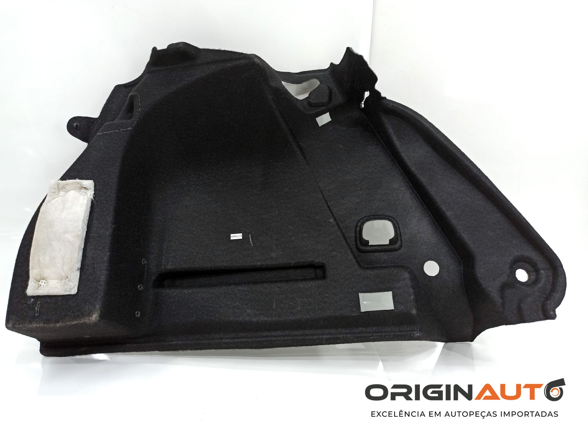 Forracao Porta Mala Lateral Direita Volkswagen Golf Highline 2014 5G6867428