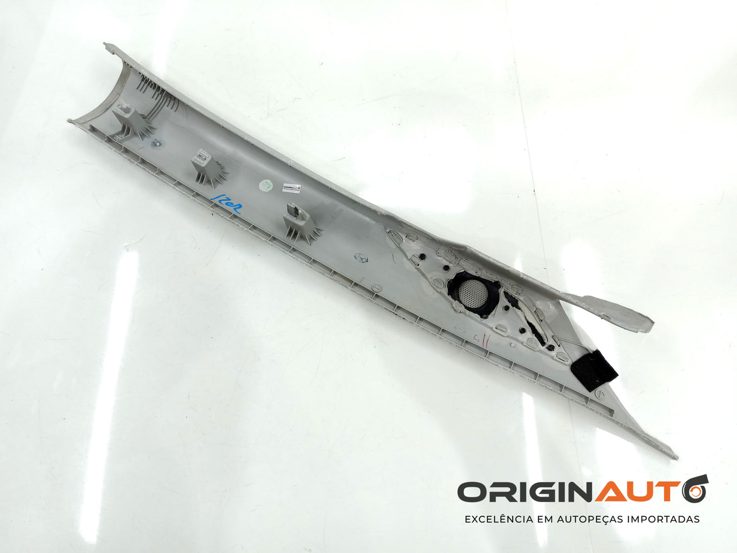 Acabamento Esquerdo Parabrisa Volkswagen Golf Highline 2014 5Gm867233