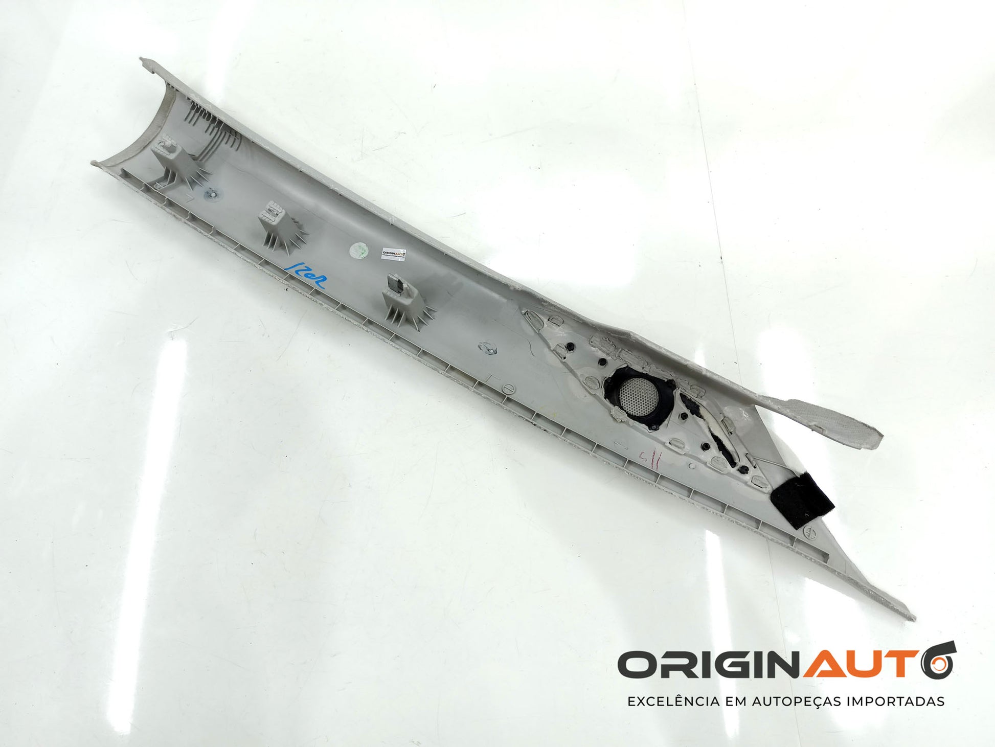 Acabamento Esquerdo Parabrisa Volkswagen Golf Highline 2014 5Gm867233