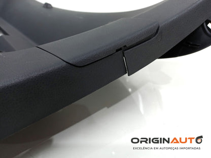 Acabamento Tampa Traseira Volkswagen Golf Highline 2014 5G6867605D