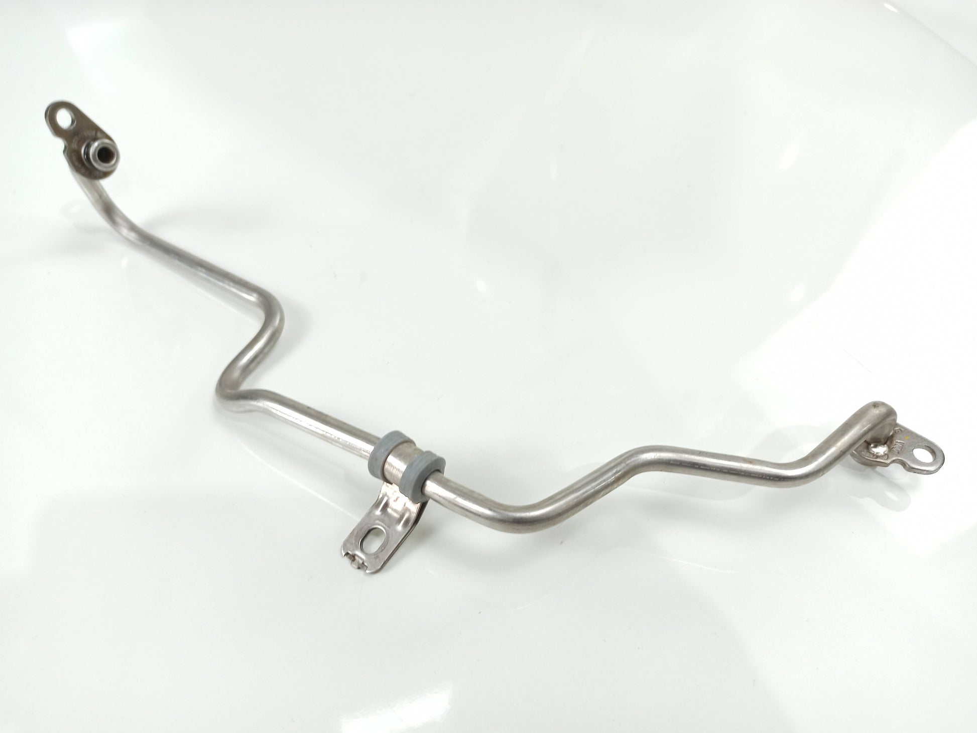 Tubo Oleo Turbina Volkswagen Jetta Comfortline 1.4 2017 04E145140E