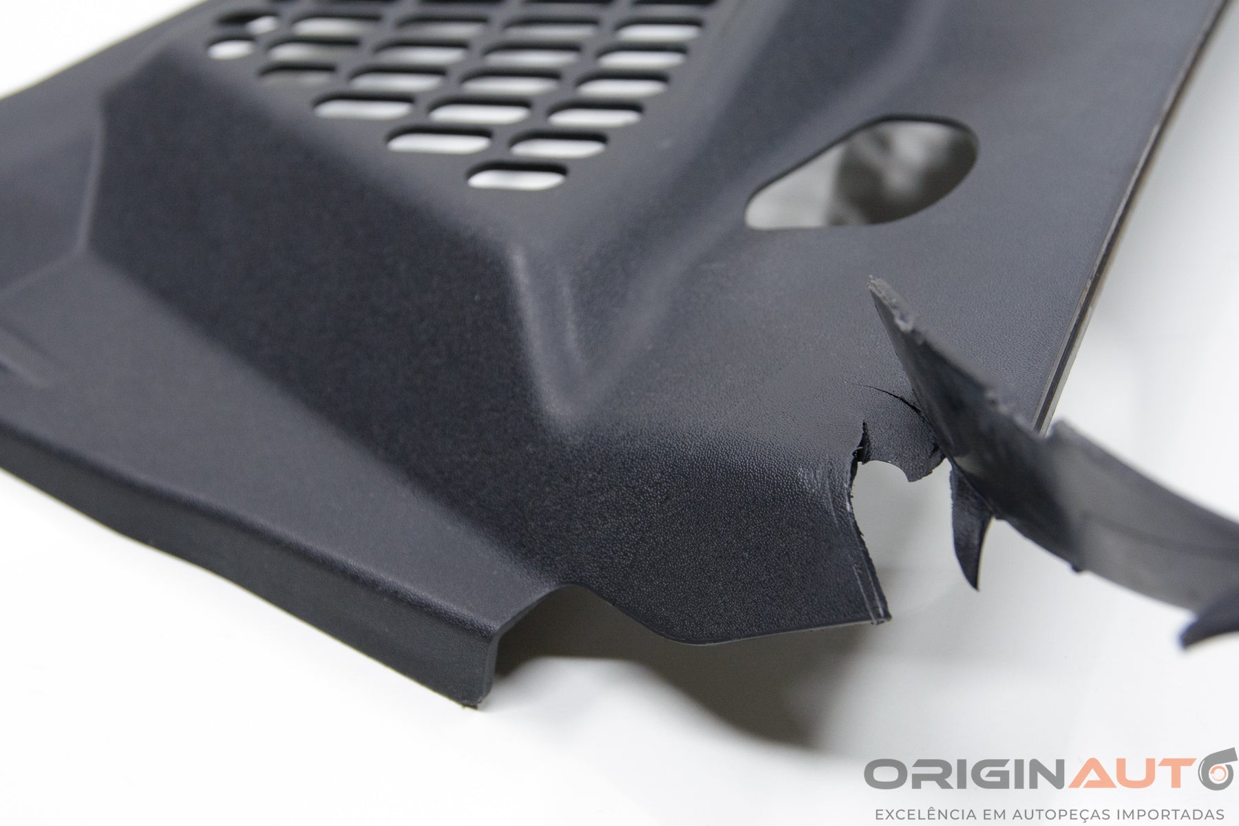 Grade Churrasqueira Volkswagen Amarok Highline 2016 2H1819403