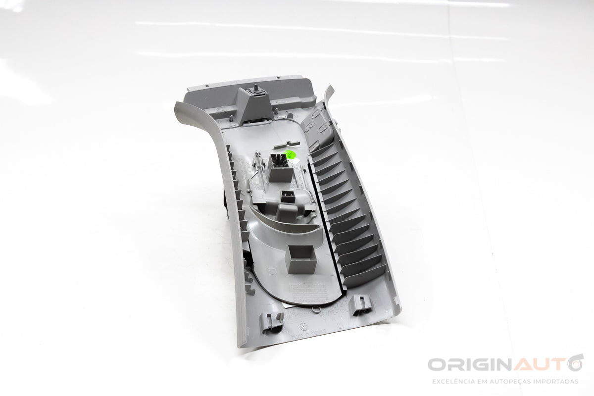 Acabamento Coluna B Esquerda Vw Jetta Comfort 1.4Tsi 2017 5C6867243