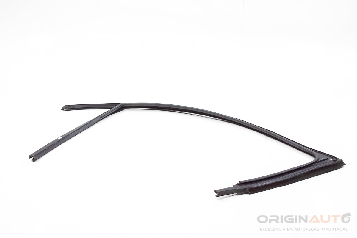 Canaleta Dianteira Direita Vw Jetta Comfort 1.4Tsi 2017 5C6837431