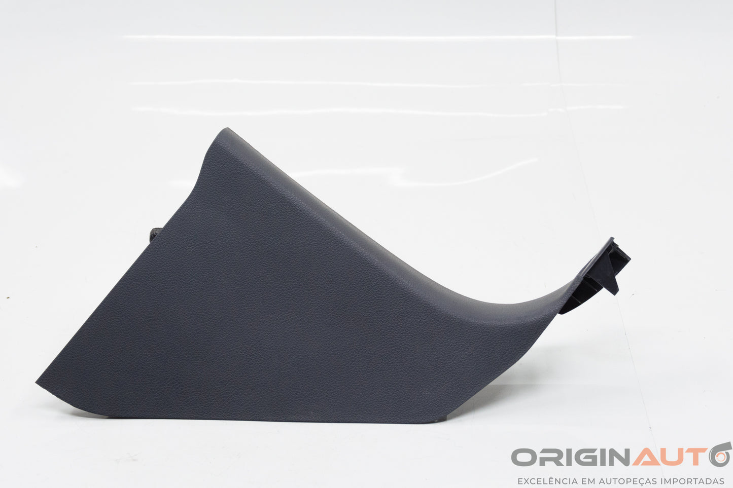 Acabamento Coluna A Inferior Direito Volkswagen Amarok Highline 2016 2H0863484