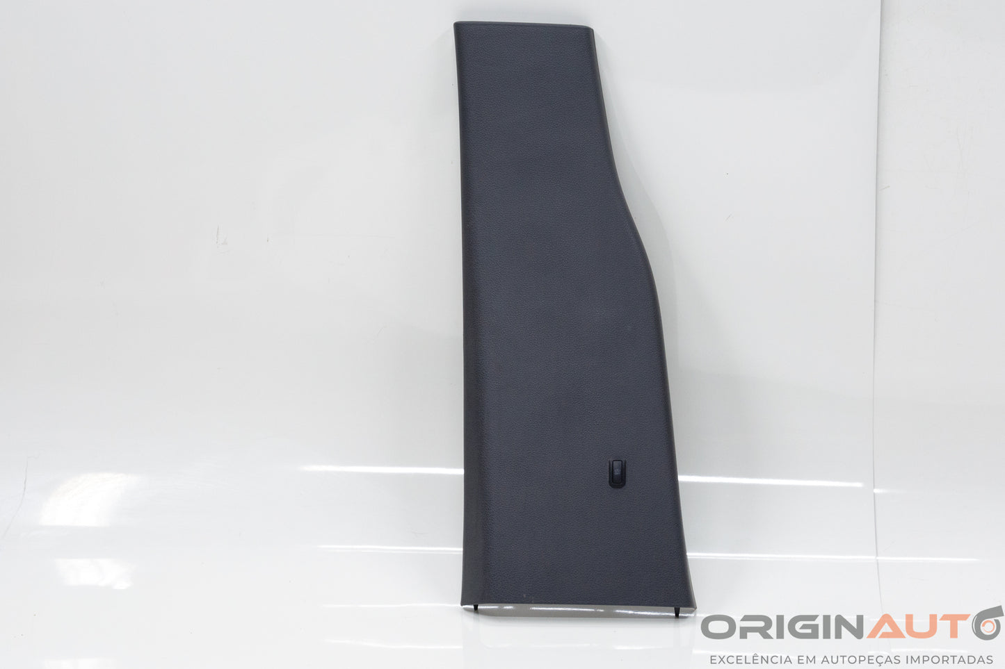 Acabamento Coluna Inferior Esquerdo Volkswagen Amarok Highline 2016 2H0867291D