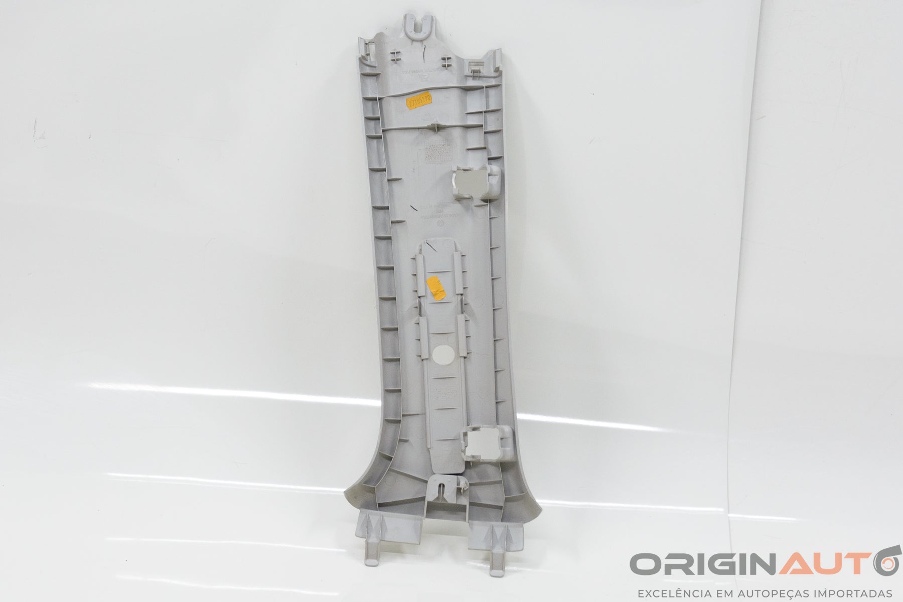 Acabamento Superior Coluna B Direito Volkswagen Amarok Highline 2016 2H7867