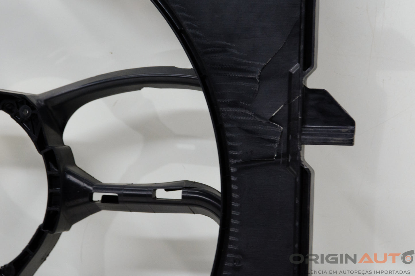 Defletor Radiador Volkswagen Amarok Highline 2016 2H0121207G