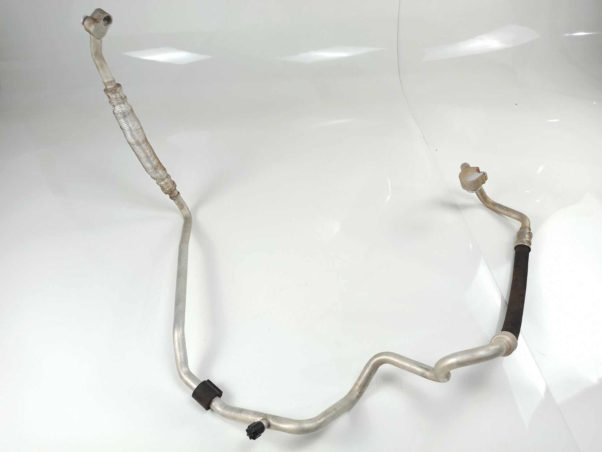 Mangueira Ar Condicionado Audi Q3 Tfsi 1.4 2017 8U0820743K